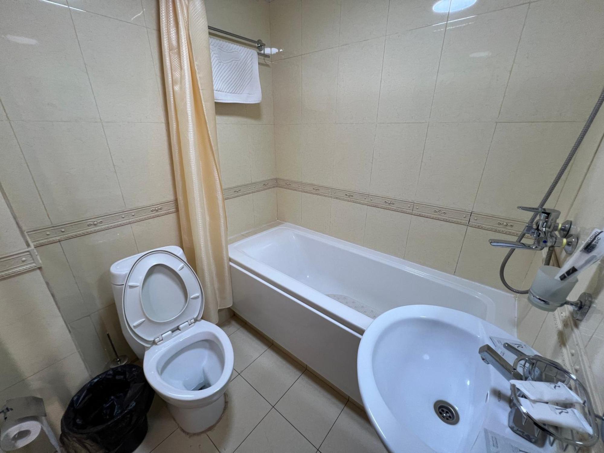 Belon Inn Astana Zewnętrze zdjęcie